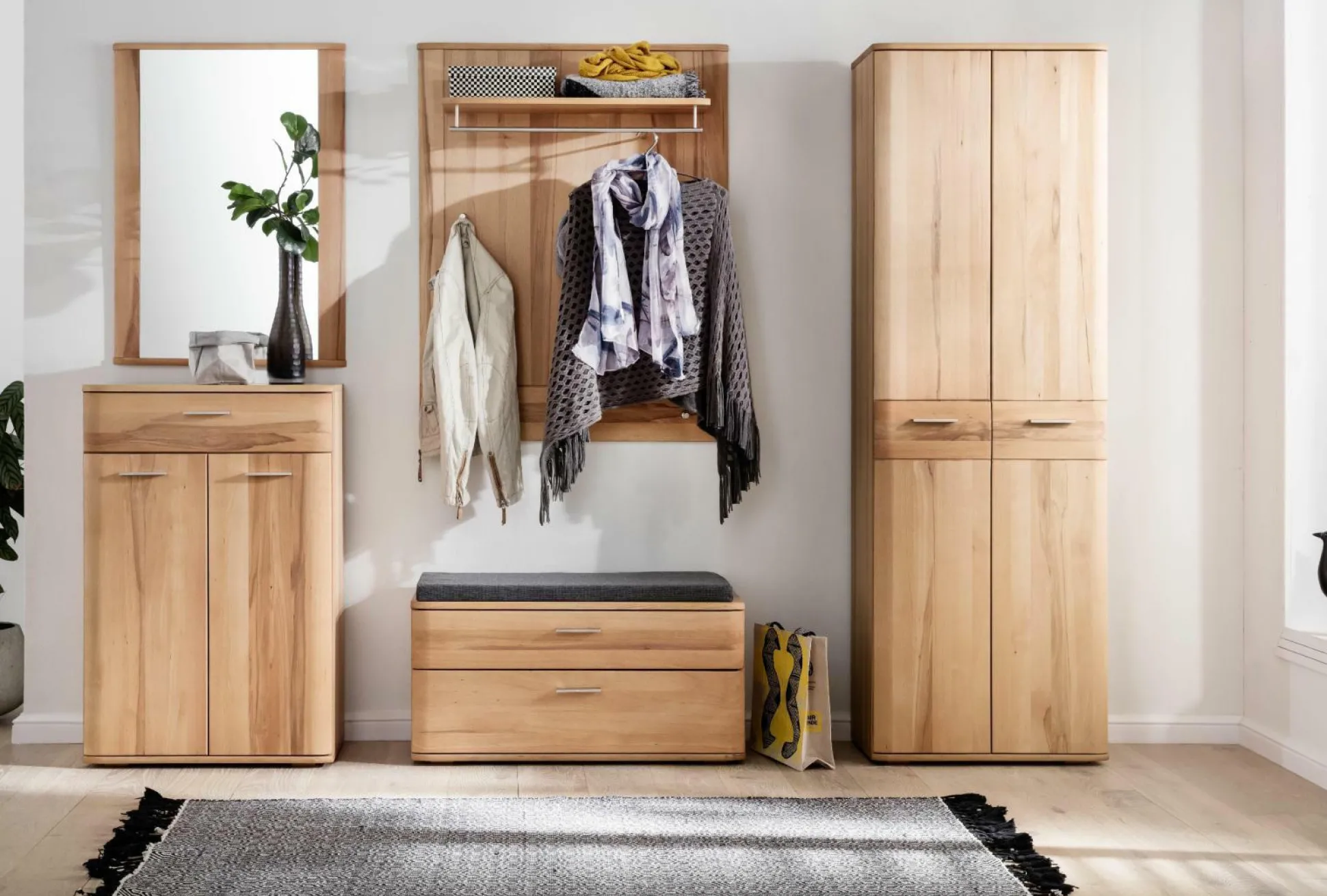 Garderobenset VEDURA