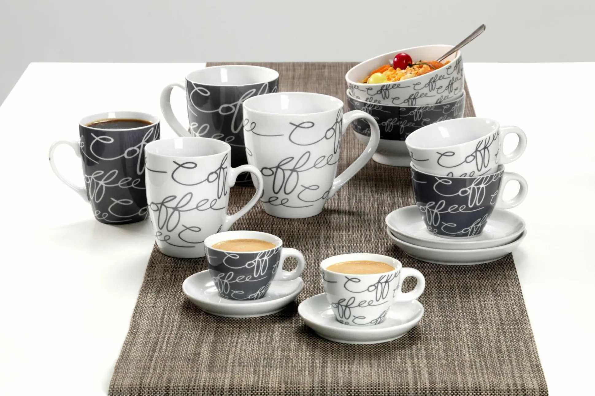 Henkelbecher CORNELLO