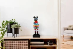 Skulptur GESTREIFTER FROSCH